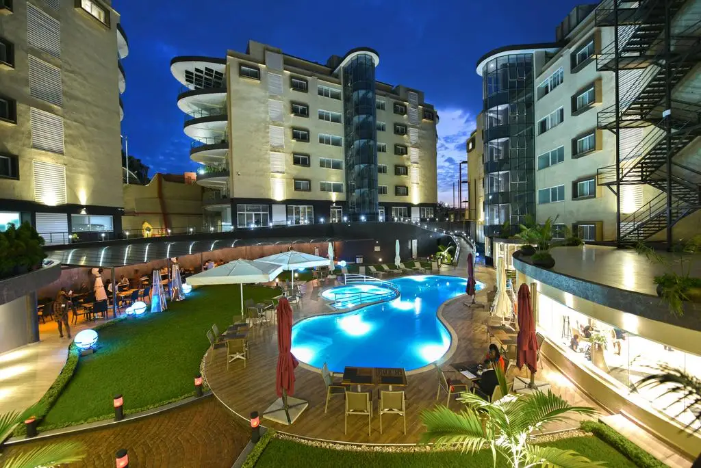 Skyz Hotel Naguru Exterior (8)